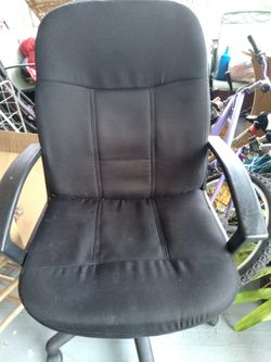Black computer chair. Great condition
