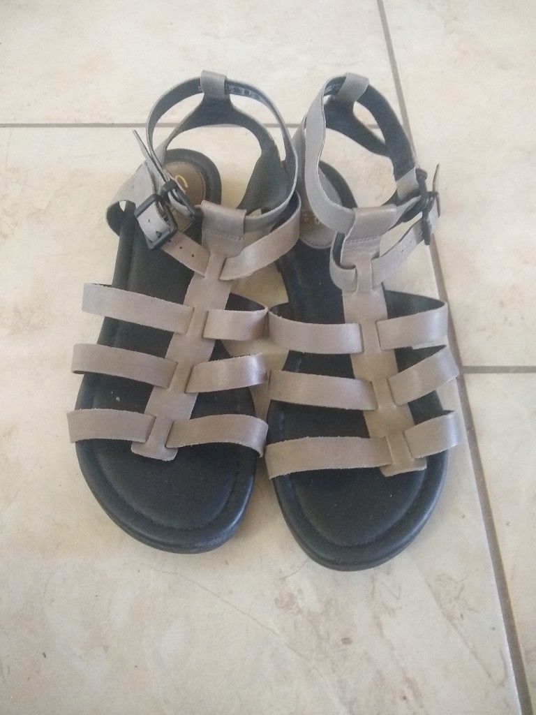 Clark Artisan Very Comfortable Sandals