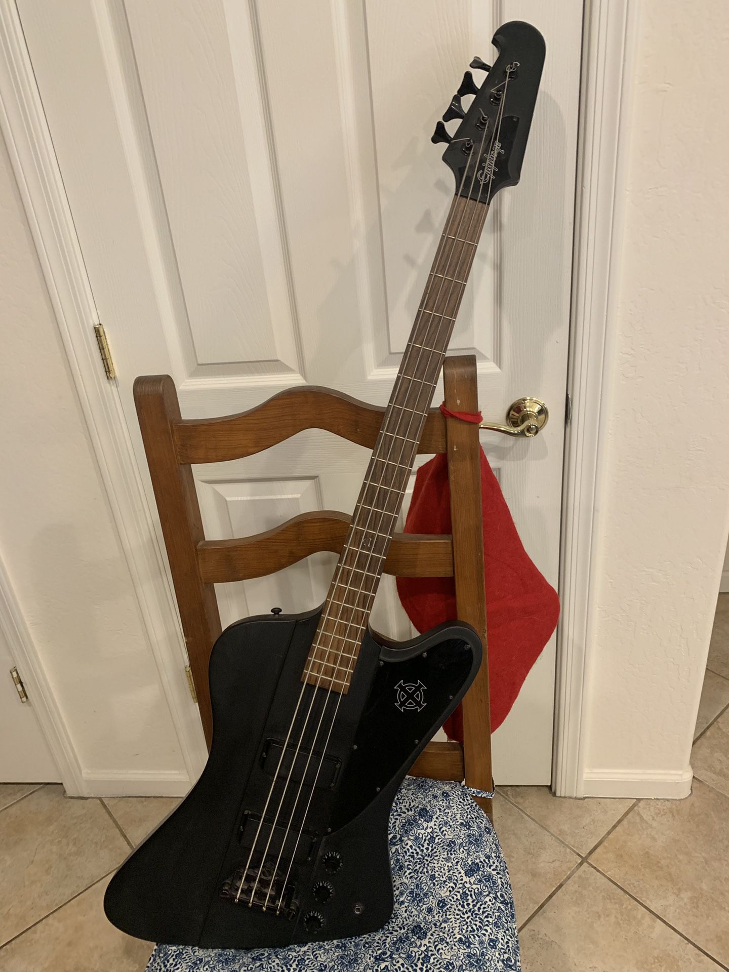 Epiphone Gothic Thunderbird Bass Guitar