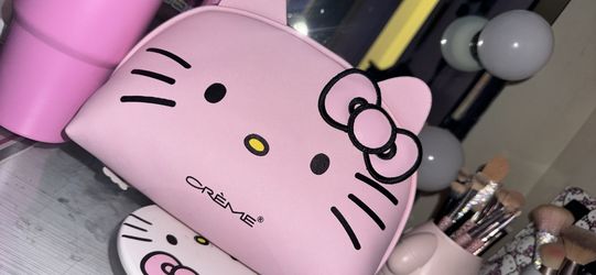 Hello Kitty Cosmetic Bag 🩷🌸