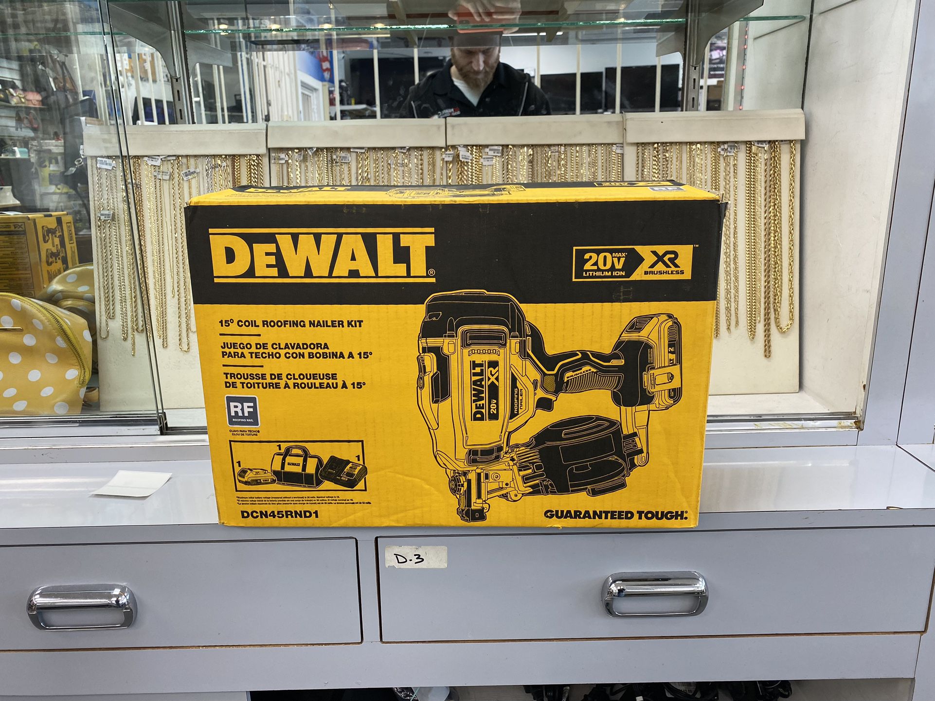 DeWalt 15” Coil Roofing Nailer Kit