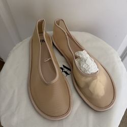 Zara Flats
