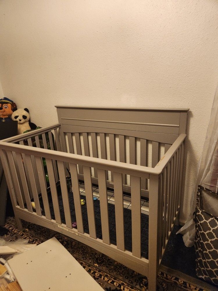Baby Crib With A Very Good Sealy Mattress