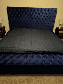 Navy Blue Velvet Tufted Bed Frame - King