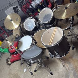 Ludwig BackBeatElite Drumset