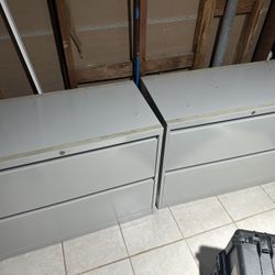 Filing cabinets 