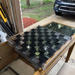 Z Gallery Acrylic Chess Set