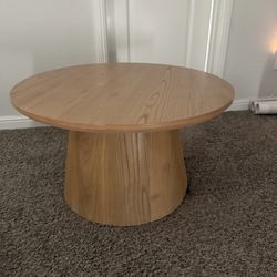 Coffee table (hearth and hand with magnolia)