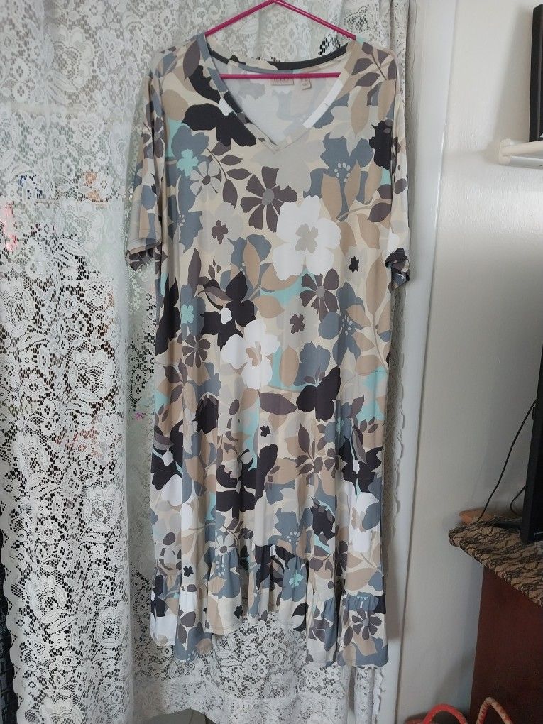 NEW! Women's Plus 1X/2X Dress