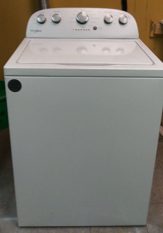 Whirlpool Semi New Top Load Washer. In Excellent Condition