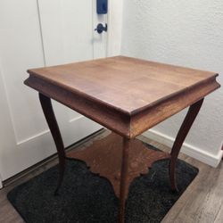 Antique Oak Side /Lamp Table