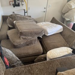 Sectional couch Free
