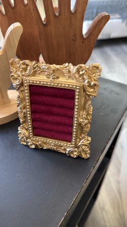 5-Ring holder display $15