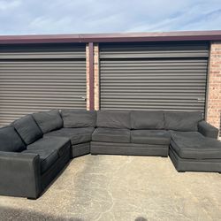 Sectional Couch *FREE DELIVERY*