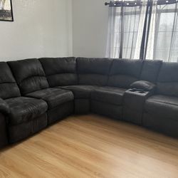 recliner sectional NEED GONE