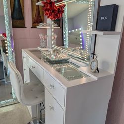 Vanity with Bluetooth 