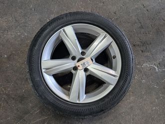 Wheel Rim 17 w Tire 21555 R17 2015 Volkswagen Passat 561601025A8Z8 2014 -2017 (V2540)