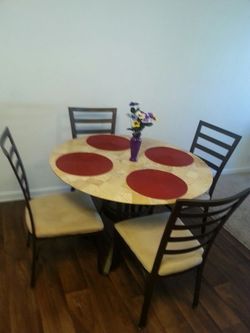 Dinning room table