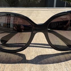 Dolce & Gabbana polarized Sunglasses. Made In Italy.