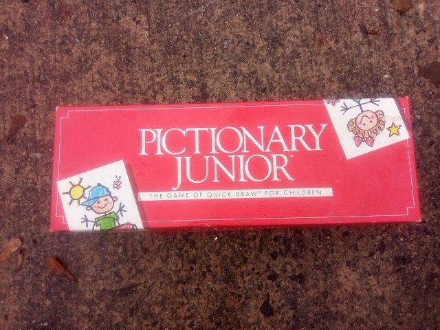 Vintage Pictionary Jr Boardgame