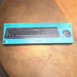 NEW In Box Logitech MK 270 Wireless Mouse And Keyboard Set