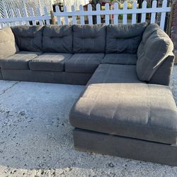 Sectional Couch with Ottoman *FREE IN TOWN DELIVERY*
