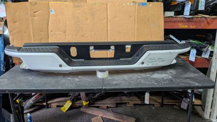 2023-2024-2025 CHEVROLET COLORADO REAR BUMPER OEM USED #11996