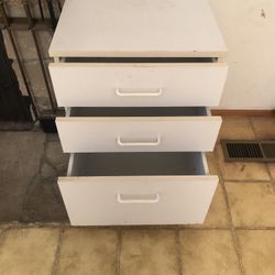 White 3-drawer End Table