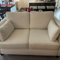 Like-New!  Stanton Couch and Loveseat 