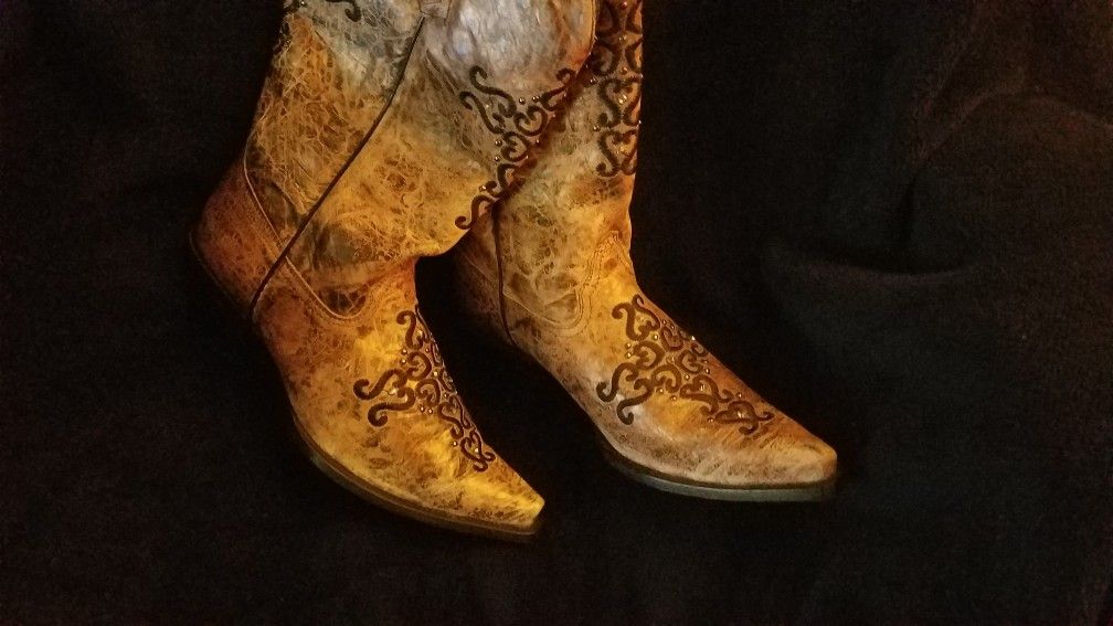 Cowboy Boots 