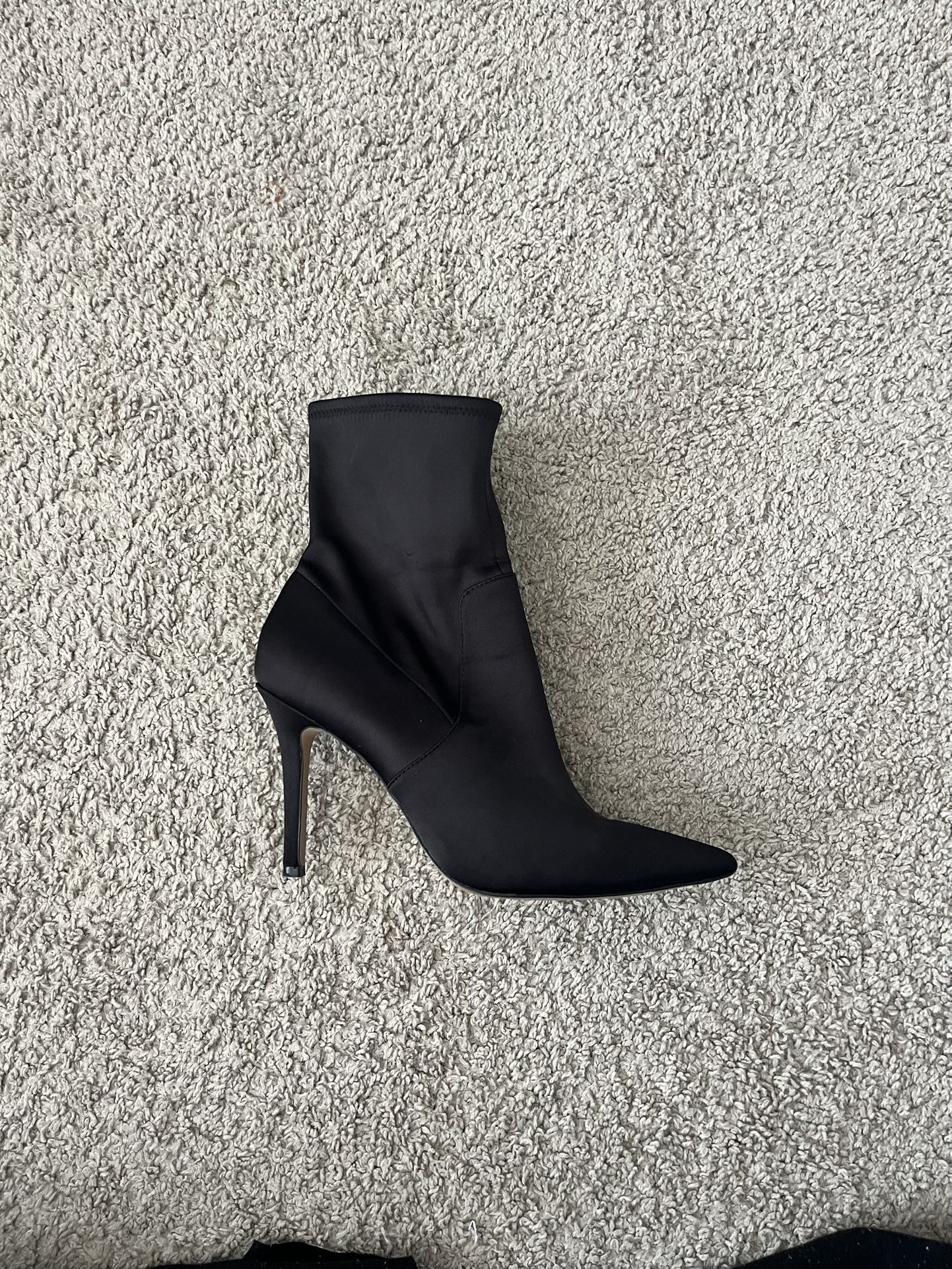 ALDO Black Heeled Boots – Size 9 – Excellent Condition