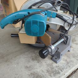 Makita 10" Miter Saw
