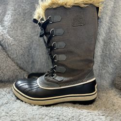 Sorel Joan of Arctic Style Boots 7.5 Faux Fur Waterproof Winter Snow Lace Up
