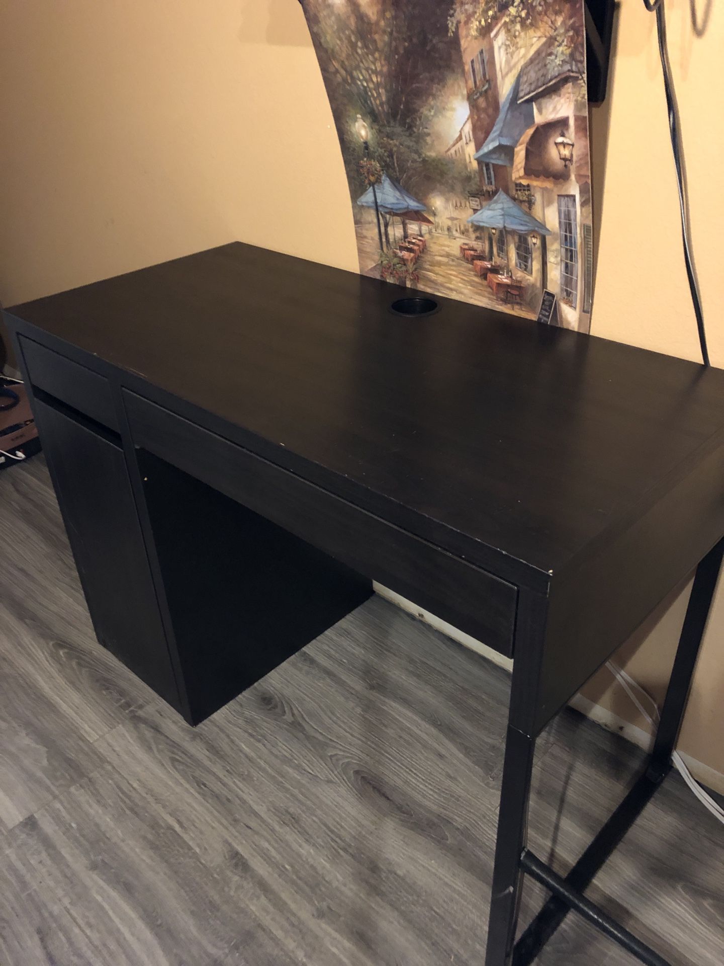 Micke IKEA desk