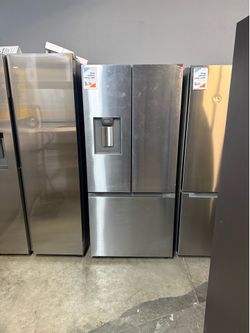 Samsung - 30” Wide 3-Door French Door refrigerator With Water Dispenser and Icemaker 😻❄️