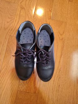 tap shoes