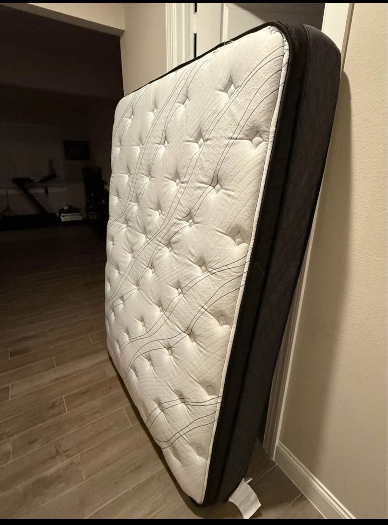 Full Size Mattress 