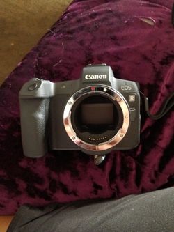 Canon EOS R Camera 