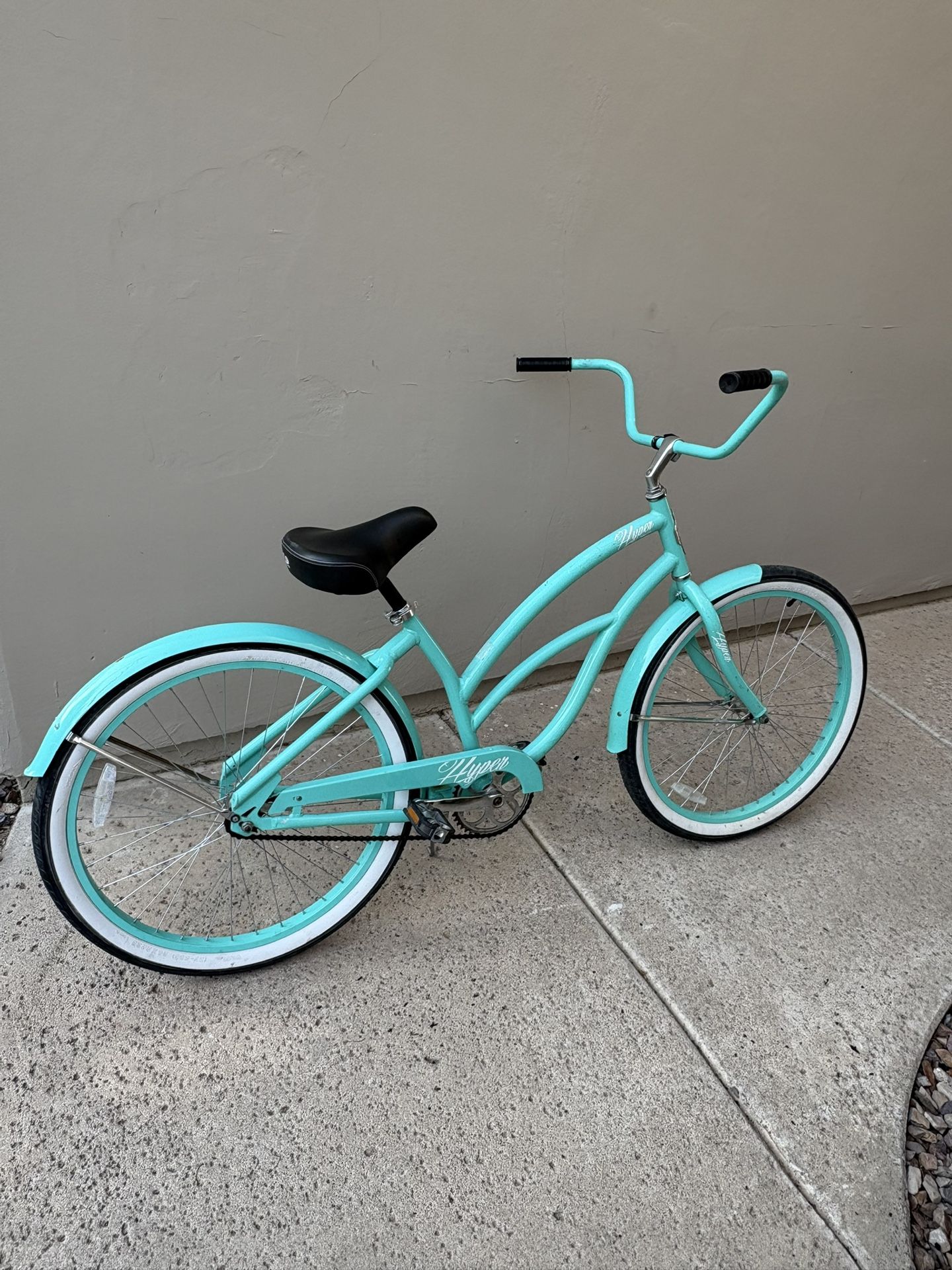 Hyper 26 inch Woman’s Single Speed Beach Cruiser - Ready to Ride!