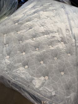 Queen Size Bed Mattress King Koil Respun Ultra Firm Tight Top Button Top[ Stearns & Foster Aireloom Kluft Hotel Collection Shifman Purple Tempurpedic 