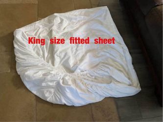 King  size  fitted  sheet  -  $20