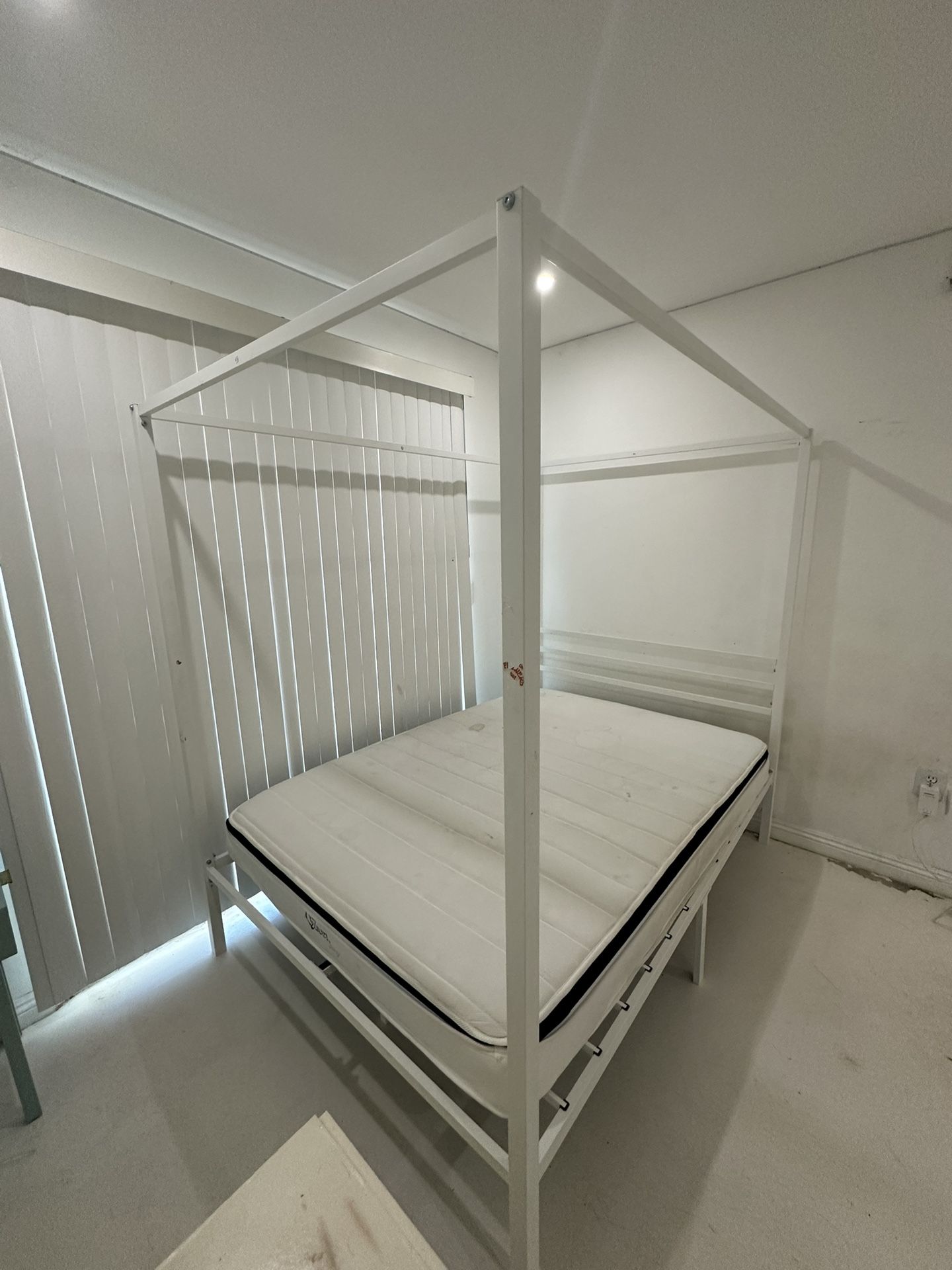 Full Size Bed Frame With Mattress