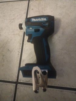 XDT19 makyta 1/4 impact driver new