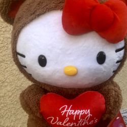Hello Kitty Valentine Greeter