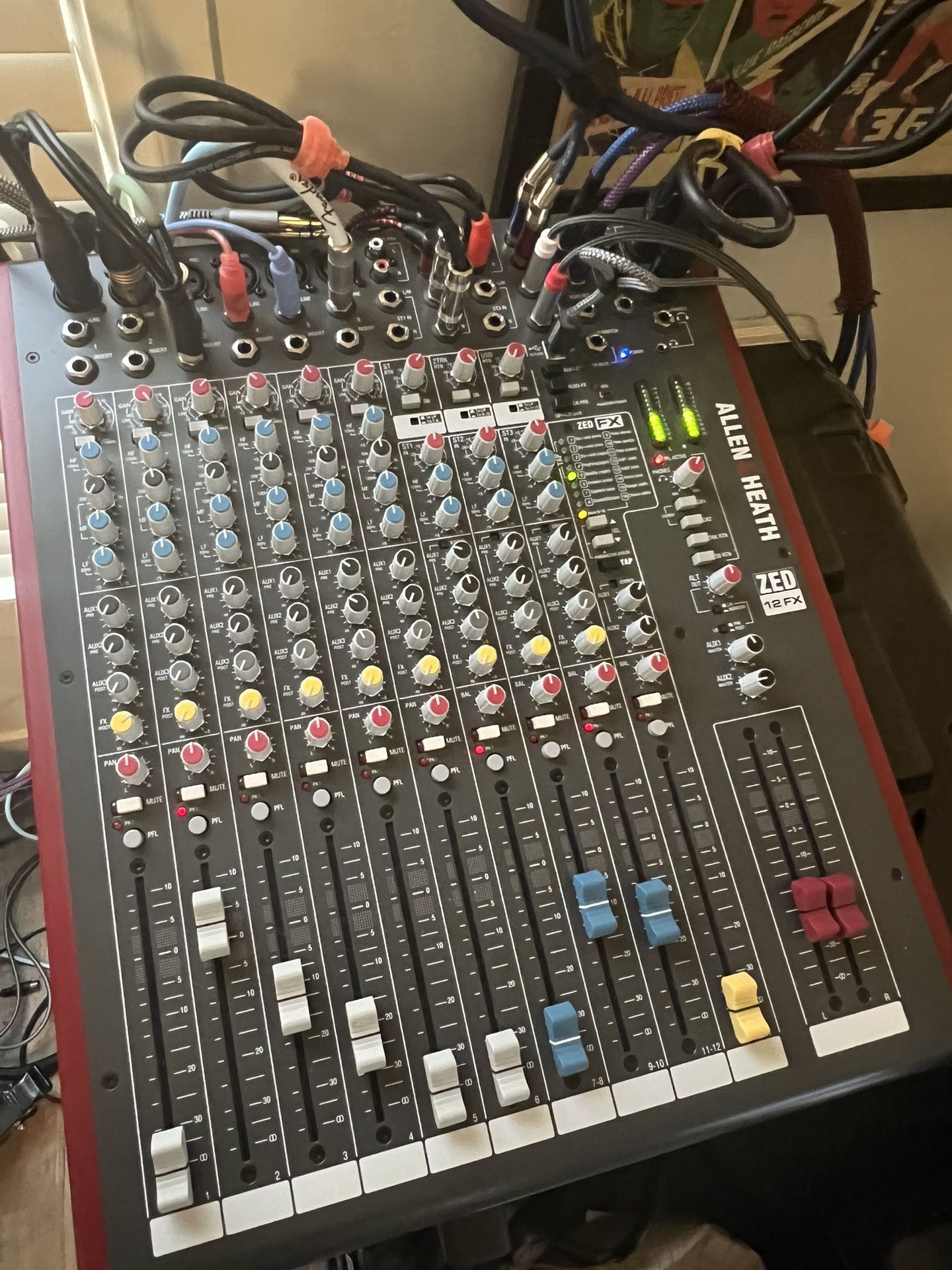 Allen & Heath Zed12FX - 12 Channel Analog Mixer With FX