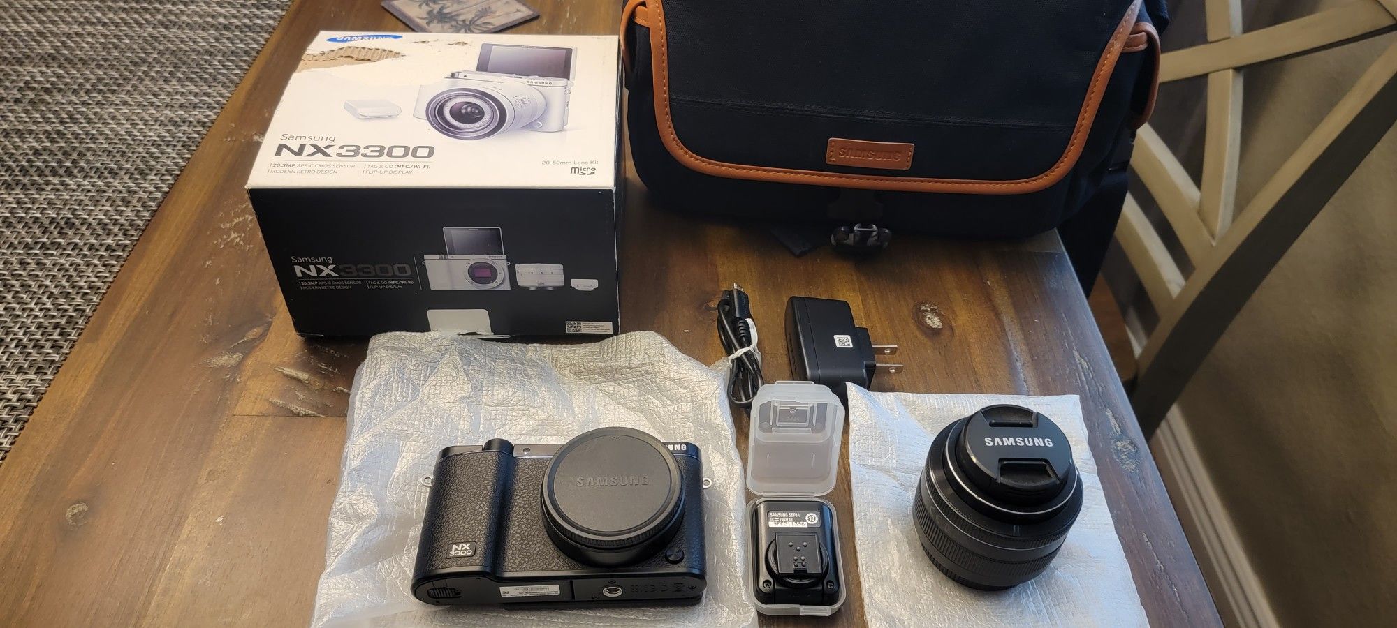 SAMSUNG NX3300 20.3 MP