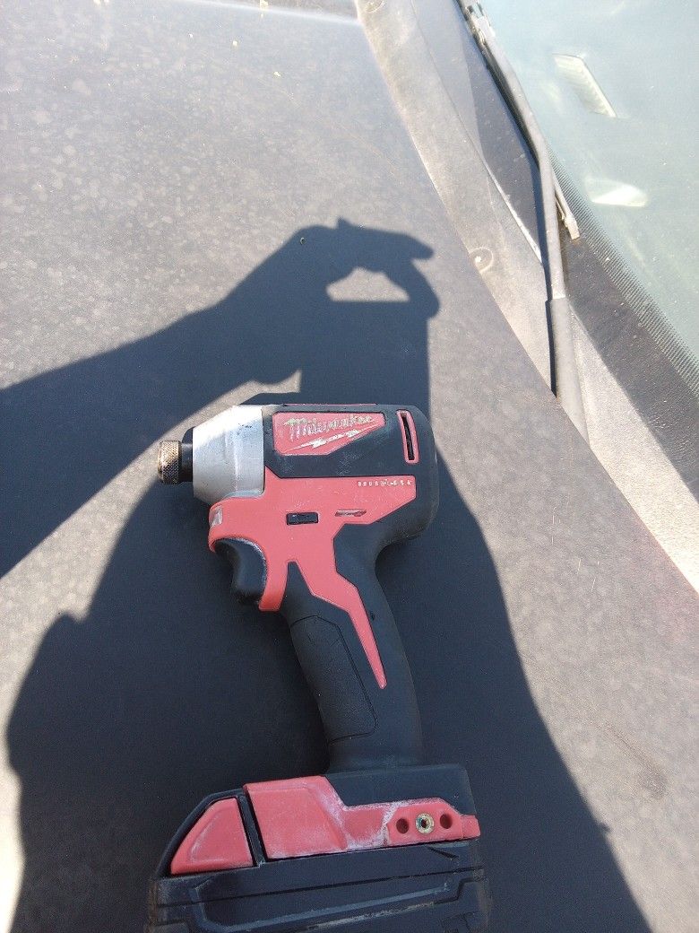 Milwaukee M18 Impact Drill