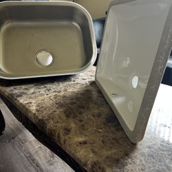 🧼 Brand New Kitchen & Bathroom Sinks — Bulk Deal!
