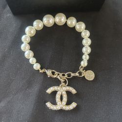 Gold CC Pearl Pendant Pearl Bracelet 