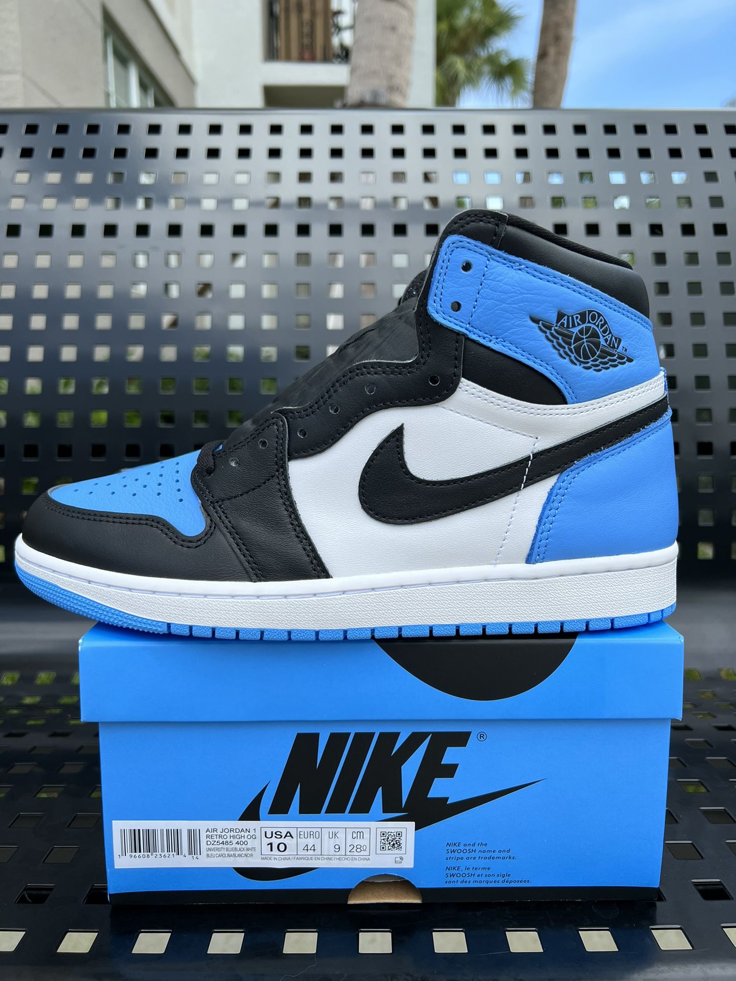 Jordan 1 Retro High UNC Size 10 NEW Travis Brick SB